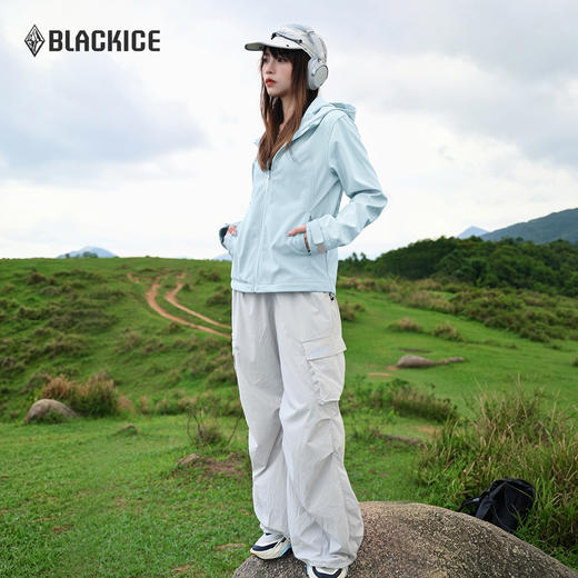 黑冰户外软壳衣女款防泼水耐磨徒步外套轻量透气防风登山服2508 商品图3