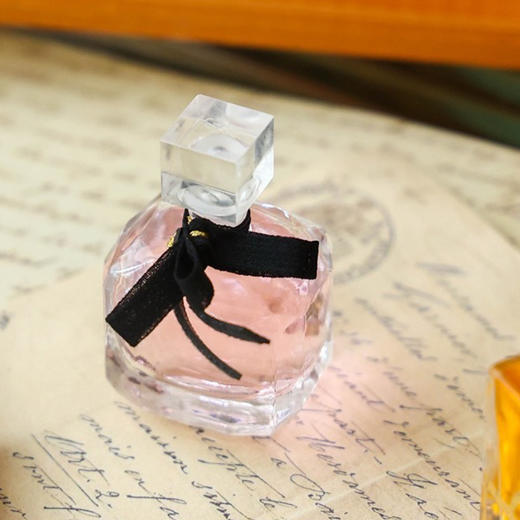【送礼优选】【双节特惠】YSL圣罗兰欢悦香氛女士礼盒（黑鸦片 7.5ML+反转巴黎 7.5ML+自由之水 7.5ML） 商品图6