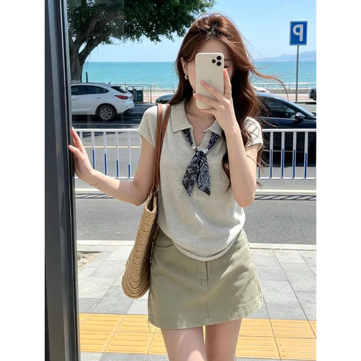【限时秒杀】西遇Polo领针织短袖T恤女2026年夏季新款复古印花丝巾修身上衣SS060539 商品图1