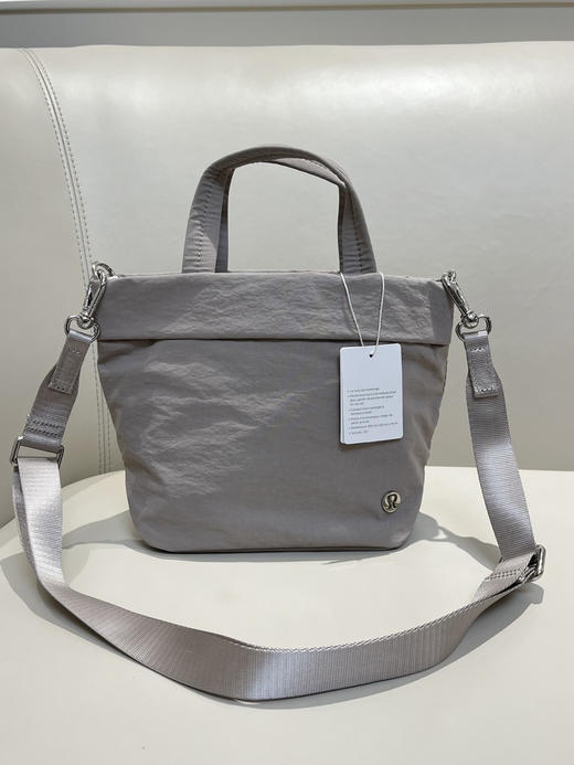 正品Lu家All Day系列手提斜挎包2.5L073102 商品图2
