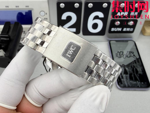 ZF万国飞行员计时系列 小王子IW377717 钢带款 男士腕表 表径43mm 商品图7