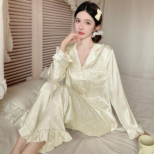 【国风轻奢❗️荷叶边花卉家居服套装】亲肤柔软，舒适透气，上身超显气质，高贵典雅！女冰丝柔软长袖睡衣睡裤两件套春秋冬季爆款夏天★美物社 商品图0