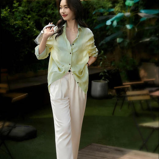 曼波绿天丝亚麻衬衫 | 真的好显白、好提气色呀。含天丝亚麻，自带呼吸感！防晒，质感细腻，柔软亲肤不失筋骨。【3-7天发货，周末顺延】 商品图2