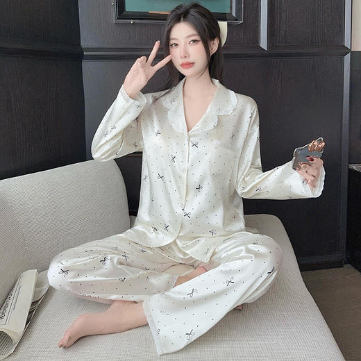【超好看❗️甜美花边家居服套装】柔软细腻，宅家舒眠系，上身就不想脱下来！新款长袖波点蝴蝶结印花冰丝睡衣女春秋季★美物社 商品图1