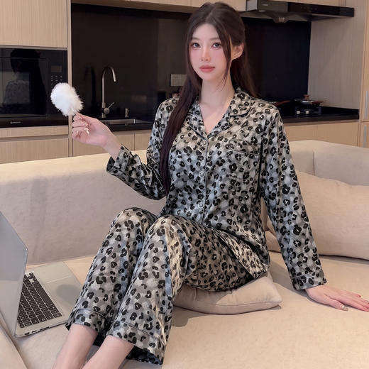 【美式豹纹❗️轻奢气质家居服套装】豹纹永不过时，性感纯欲，魅惑撩人，真的绝美！高ji感女春秋季新款长袖宽松冰丝睡衣睡裤★美物社 商品图2