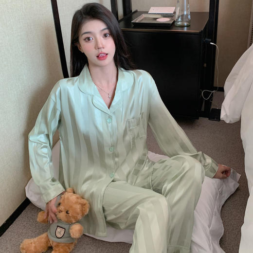 【秋季新款❗️慵懒气质家居服套装】超仙超舒服，舒适到像裸穿，穿上不想脱下来！网红绿色小清新条纹舒适薄款可外穿睡衣两件套女实拍★美物社 商品图1