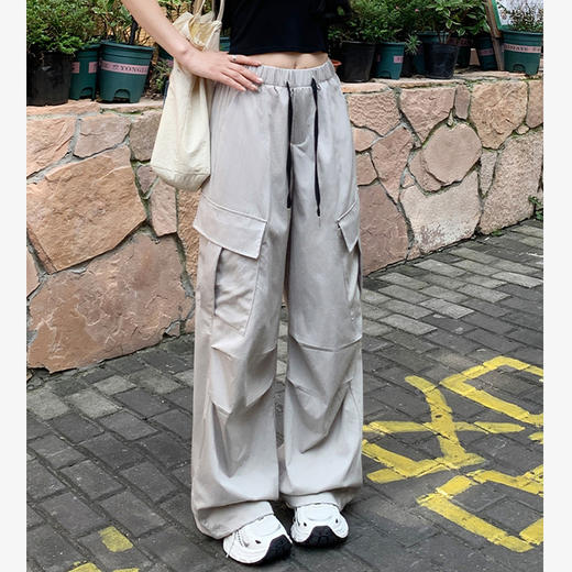 西遇美式抽绳阔腿工装裤女2026年夏季新款高腰宽松休闲户外运动裤SS060754 商品图3