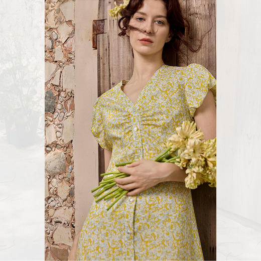西遇法式v领碎花连衣裙女2026年夏季新款亚麻天丝荷叶边复古短裙SS060749 商品图3