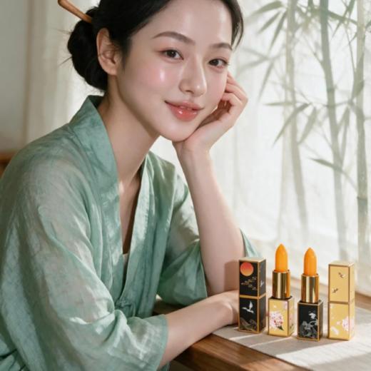 后宫御颜·胡萝卜素变色润唇膏 1支=口红+润唇膏+唇膜 持久保湿滋润、防干裂、淡化唇纹、防水不易脱色 商品图7