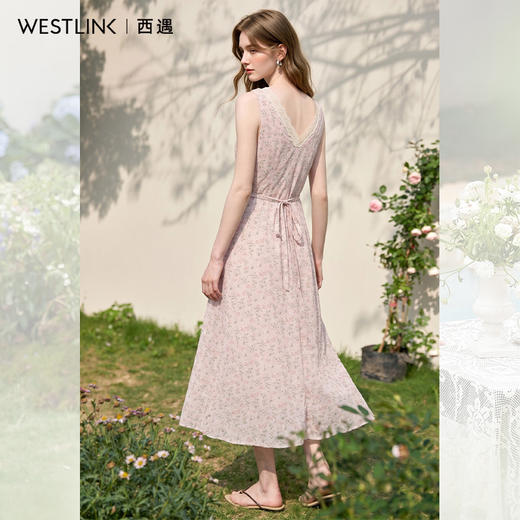 西遇粉色碎花吊带裙女2026年夏季新款法式收腰显瘦蕾丝边气质长裙10560060 商品图4