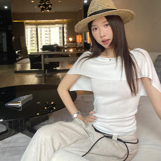 西遇莱赛尔一字领披肩短袖T恤女2026年秋季新款法式斗篷修身上衣SS060783 商品图2