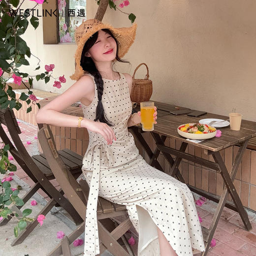 西遇法式波点连衣裙女2026年夏季新款侧开叉系带褶皱收腰背心长裙SS060340 商品图2
