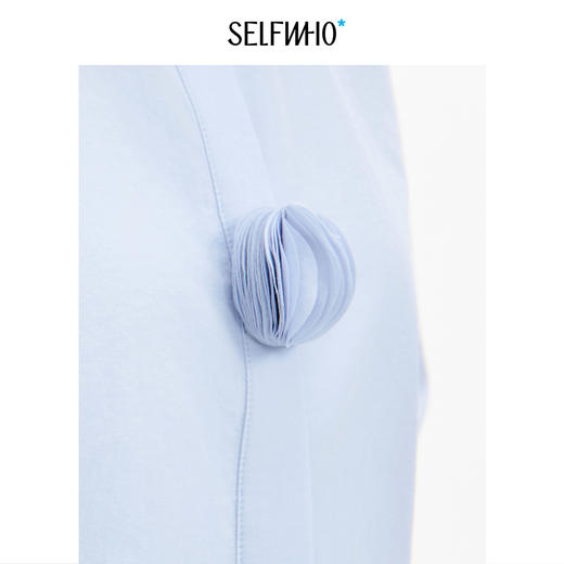 SELFWHO棉混纺经典书页球装饰长袖衬衫女2026秋新款薄款收腰上衣 商品图4