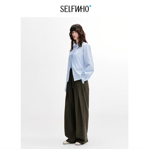 SELFWHO棉混纺经典书页球装饰长袖衬衫女2026秋新款薄款收腰上衣 商品图2