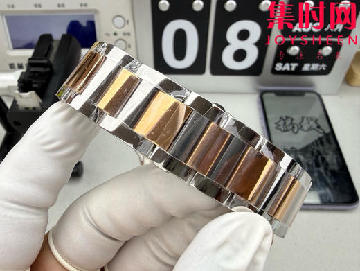 CR卡地亚蓝气球系列 蓝气球42系列男款 大号42mm 间玫金罗马面 男士腕表 商品图7