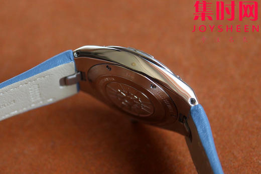 新品—随心所至 启幕无畏之行 VC江诗丹顿新款Overseas CC纵横四海女款系列1225v/1205v 冰蓝面 女士石英腕表 表径33mm 商品图4