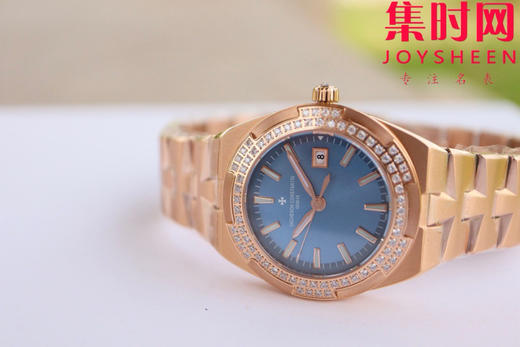 新品—随心所至 启幕无畏之行 VC江诗丹顿新款Overseas CC纵横四海女款系列1225v/1205v 冰蓝面 女士石英腕表 表径33mm 商品图4