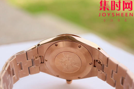 新品—随心所至 启幕无畏之行 VC江诗丹顿新款Overseas CC纵横四海女款系列1225v/1205v 女士石英腕表 表径33mm 商品图7