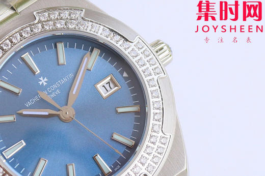 新品—随心所至 启幕无畏之行 VC江诗丹顿新款Overseas CC纵横四海女款系列1225v/1205v 冰蓝面 女士石英腕表 表径33mm 商品图4