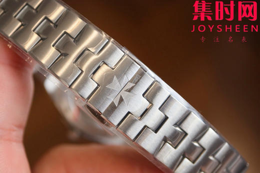 新品—随心所至 启幕无畏之行 VC江诗丹顿新款Overseas CC纵横四海女款系列1225v/1205v 樱花粉 女士石英腕表 表径33mm 商品图7