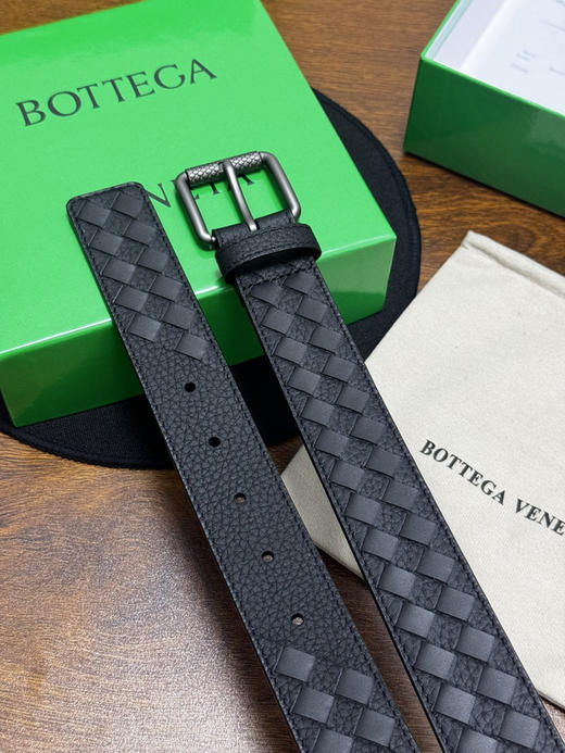春夏特惠💰400 BV男士腰带 BOTTEGA VENETA   带身宽3.5cm 小牛皮皮革手工编织，手工编织新款牛皮经典之作 商品图2
