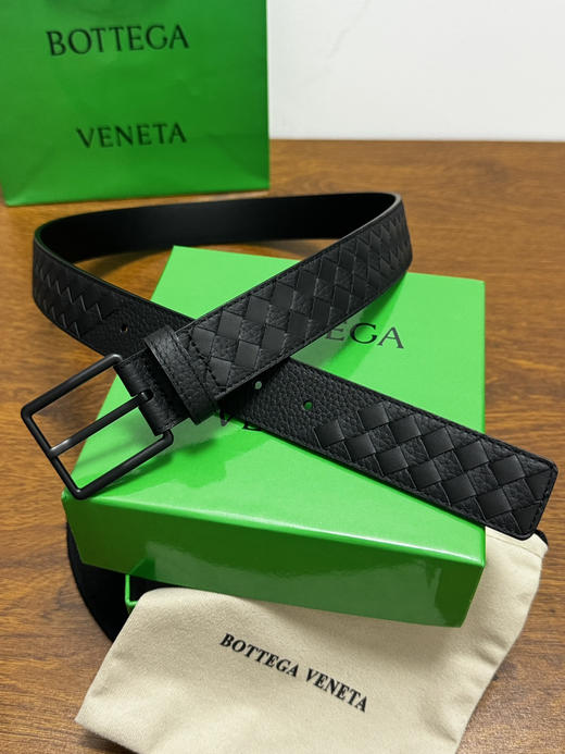 春夏特惠💰400 BV男士腰带 BOTTEGA VENETA   带身宽3.5cm 小牛皮皮革手工编织，手工编织新款牛皮经典之作 商品图0