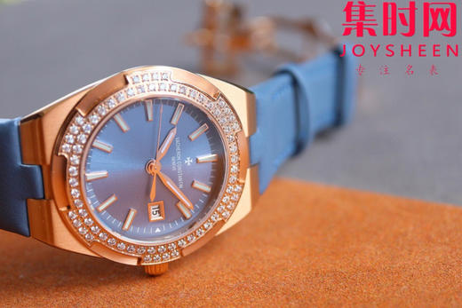 新品—随心所至 启幕无畏之行 VC江诗丹顿新款Overseas CC纵横四海女款系列1225v/1205v 冰蓝面 女士石英腕表 表径33mm 商品图5