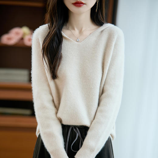 【亏本清仓，限量抢购】【美丽诺羊毛】加厚桂花针V领连帽针织衫 单穿内搭秋冬连帽羊毛衫女 商品图1