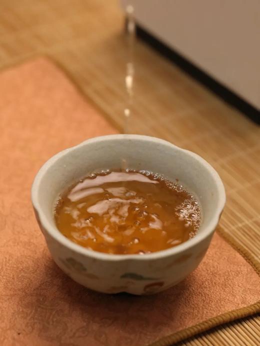 【59元2个，89元3个】敦煌飞天揽月・主人杯 | 火石红古法窑变，手工吹釉肌理，杯身重工敦煌飞天图案，三款杯型可选：葫芦杯、罗汉杯、五瓣杯 商品图6