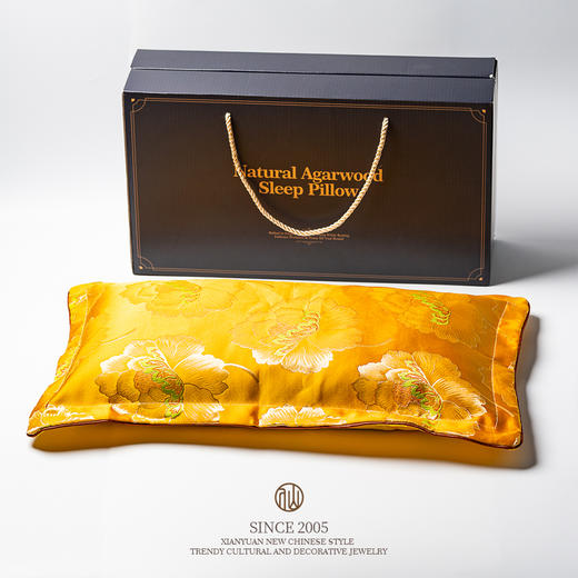 【赠品送完即止】海南白奇沉香碎料枕头牡丹刺绣国风健康养生抱枕手提礼盒包装2斤装（小号）加赠十一味线香*1盒和香插*1个 商品图0