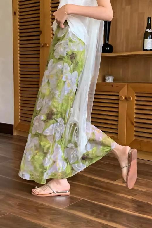 池畔花染显瘦半身裙 | 温柔嫩绿，一池花影随动，显白、显瘦、好浪漫～【3-5天发货】 商品图3