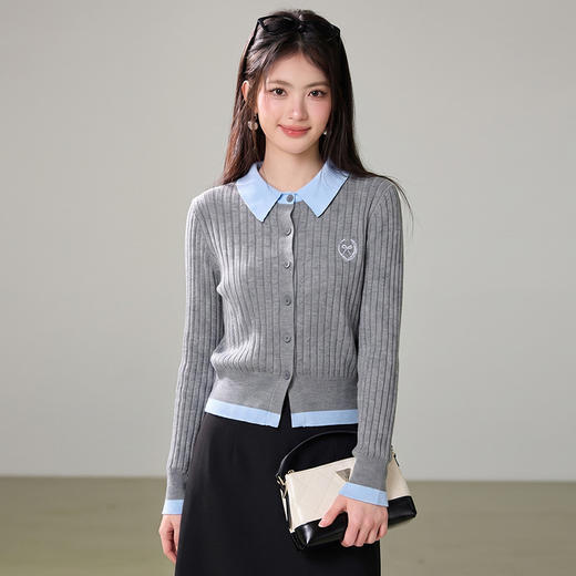 西遇假两件撞色翻领针织开衫女2026秋季Polo领显瘦短款长袖毛衣SS060806 商品图2