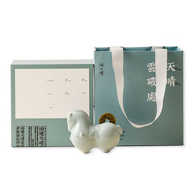有钱马汝瓷摆件