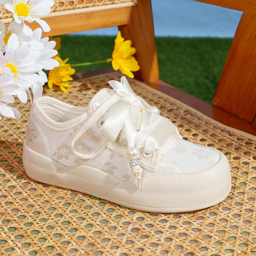 【清仓特价】达芙妮儿童厚底小白鞋珍珠带帆布板鞋增高蝴蝶结休闲女童鞋26-37★娃娃优选 商品图2