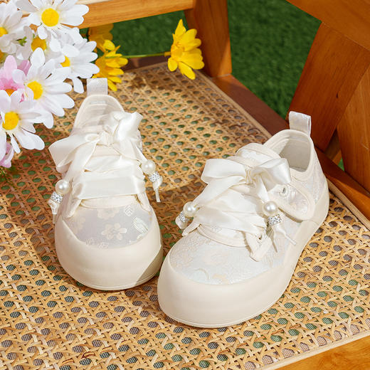 【清仓特价】达芙妮儿童厚底小白鞋珍珠带帆布板鞋增高蝴蝶结休闲女童鞋26-37★娃娃优选 商品图3