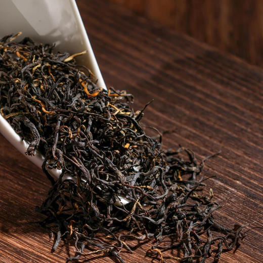 热卖！送礼自带贵气！【茶香醇厚  入口柔滑！ 】五虎 正山小种茶叶礼盒 国风红罐礼盒 茶汤清亮 回甘持久 商品图9