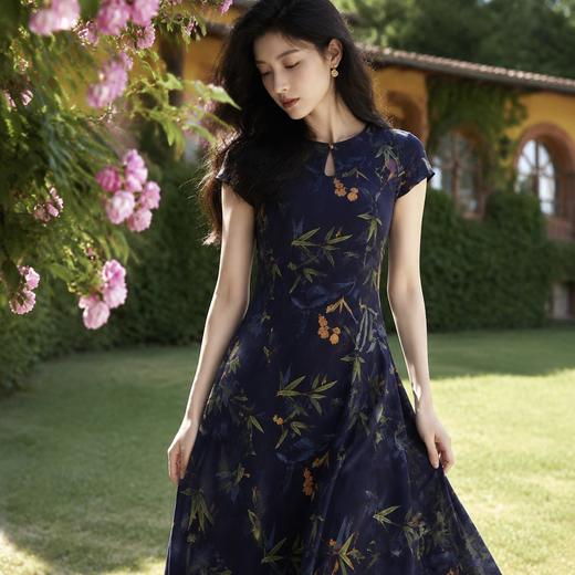 YIROUJIA水滴领棉绸短袖连衣裙 软糯亲肤垂顺好穿 复古碎花设计松弛随性百搭 商品图5