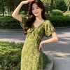 墨绿粉花碎花裙 | V领抽褶拉长颈线，泡泡灯笼袖藏住拜拜肉、肩宽厚肩友好，80-150斤可穿【3-7天发货】 商品缩略图0