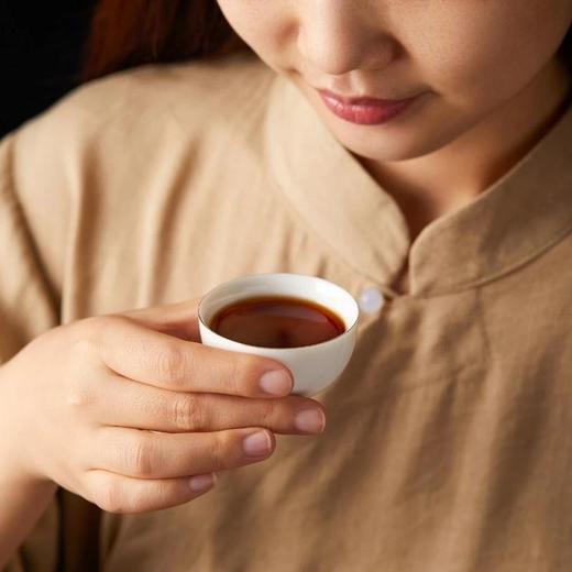 少量现货｜十八先生「187542普洱生茶」「187572普洱熟茶」2022 版，名家+原班人马亲制，复刻传奇普洱“88 青”和“勐海7572”，定制包装，方便储存，宜饮宜收藏 商品图9