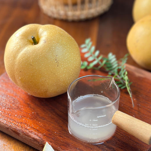 【京东快递】山东秋月梨 甜润酥脆 甜脆多汁 皮薄核小 商品图3