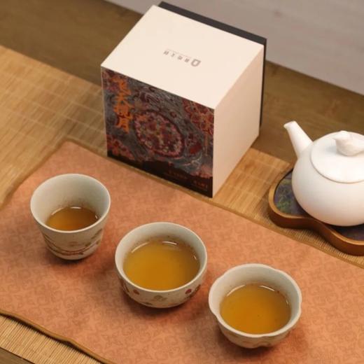 【59元2个，89元3个】敦煌飞天揽月・主人杯， 火石红古法窑变，手工吹釉肌理，杯身重工敦煌飞天图案，三款杯型可选：葫芦杯、罗汉杯、五瓣杯 商品图6
