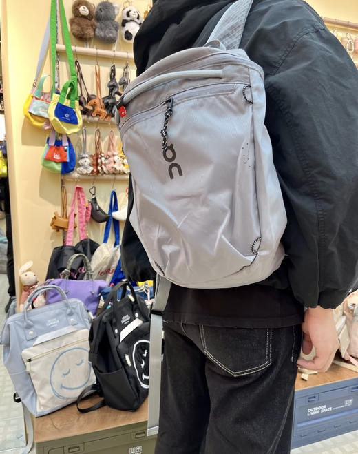 昂跑家轻量化双肩包书包082405 商品图9