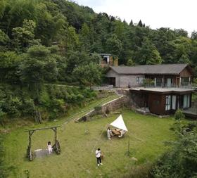 【崇州#474号院】3房温泉私汤小院，儿童游玩秋千、山景、避暑、赏雪、草坪云海远山无边风景cq