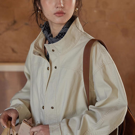 西遇立领工装外套女2026秋季大口袋宽松休闲复古通勤夹克上衣SS060884 商品图1