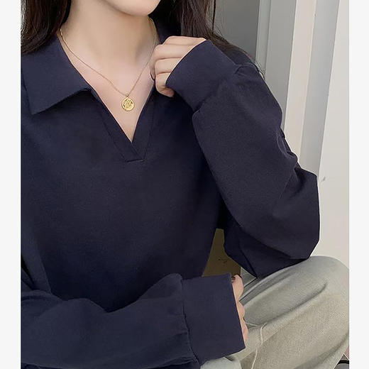 西遇短款Polo领长袖上衣女2026秋季宽松V领简约休闲落肩套头T恤SS060853 商品图3