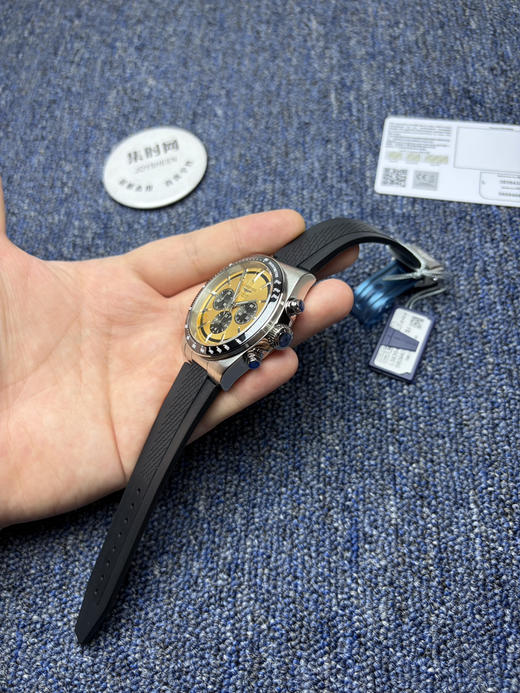 CR浪琴康卡斯计时系列 康卡斯悦动计时 金熊猫 男士腕表 胶带款 表径42mm 商品图4