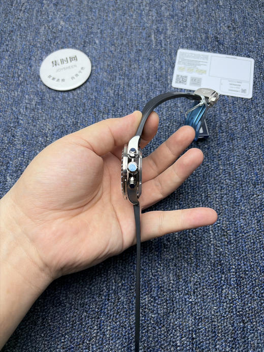 CR浪琴康卡斯计时系列 康卡斯悦动计时 金熊猫 男士腕表 胶带款 表径42mm 商品图5