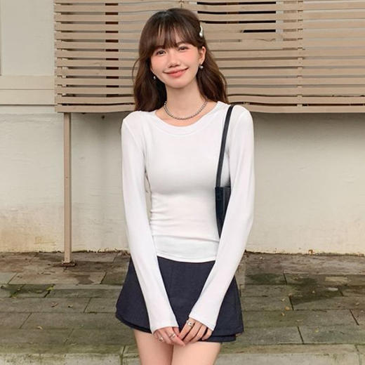 西遇圆领分割线长袖打底衫女2026秋季修身弹力简约内搭针织上衣SS060856 商品图3