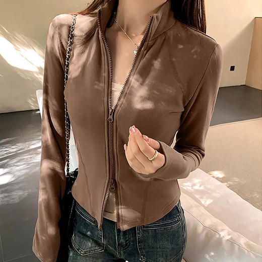 西遇立领拉链短款外套女2026秋季修身显瘦弹力长袖紧身开衫上衣SS060854 商品图1