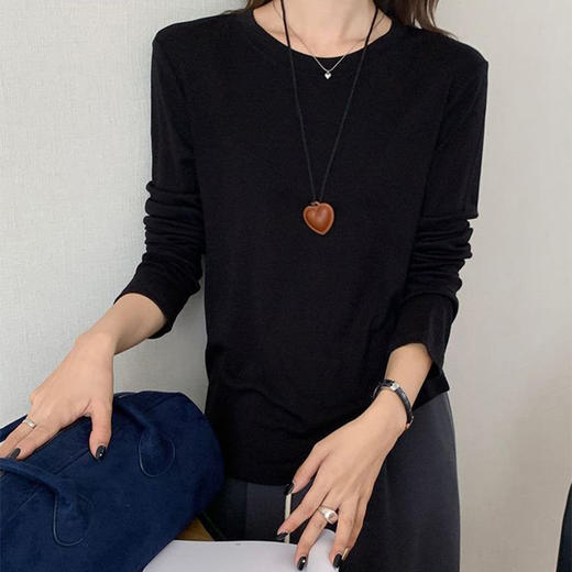 西遇简约圆领长袖T恤女2026秋季宽松显瘦基础款纯色休闲内搭上衣SS060850 商品图2